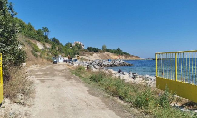 Противопехотна мина изплува на плажа в Царево