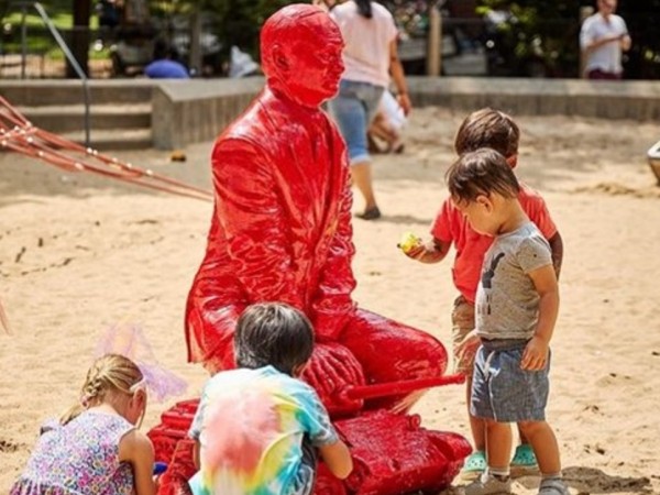 Скулптура на руския президент Владимир Путин се появи на детска