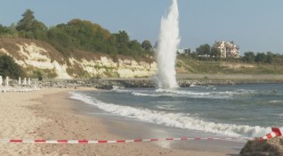 Унищожена беше противопехотната мина край централния плаж на Царево за