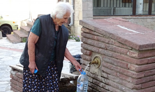 Без вода: Блокада и протест в село Рогачево