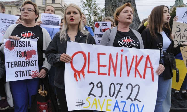Затворник от "Оленивка": Убитите "азовци" може вече да са били трупове