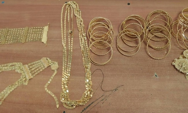 Задържаха 2 кг контрабандни златни накити на Капитан Андреево
