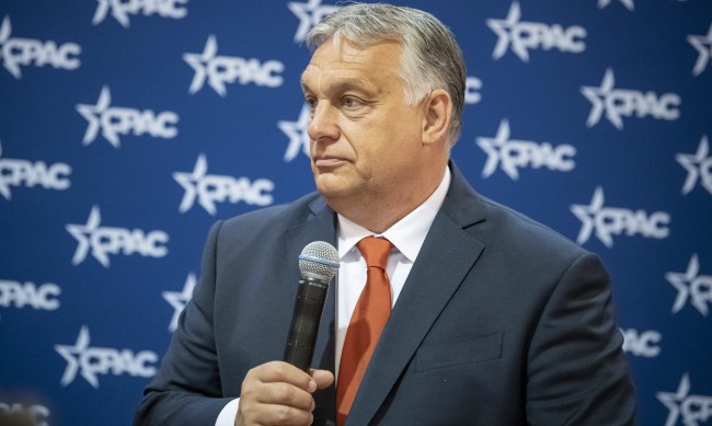 Виктор Орбан едва не потънал с надуваема лодка в Хърватия