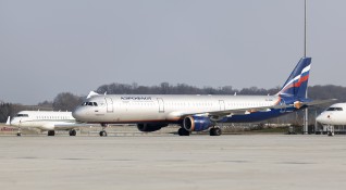 Руските авиокомпании са започнали да разглобяват своите самолети съобщи Блумбърг