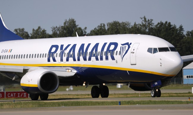 Кризата удари и Ryanair: Край на ерата на полети от 10 евро 