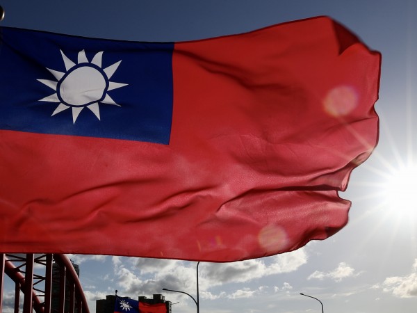 Тайван отхвърля модела "една държава, две системи", предложен от Пекин