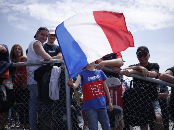 Франция е за запазване на канала за диалог с Русия.