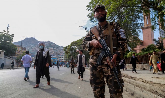 Една година от падането на Афганистан под властта на Талибаните