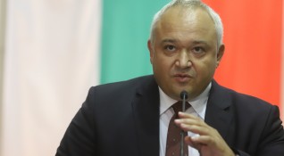 Министърът на вътрешните работи Иван Демерджиев съобщи че засега най вероятната