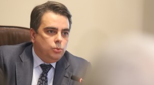 Асен Василев заяви че решението България да не плаща за