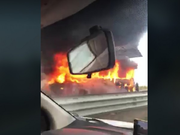 Автобус изгоря напълно на пътя Бургас - Ветрен, в района