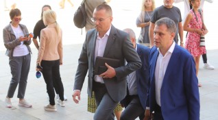 ВМРО стана поредната партия която се регистрира днес за парламентарните