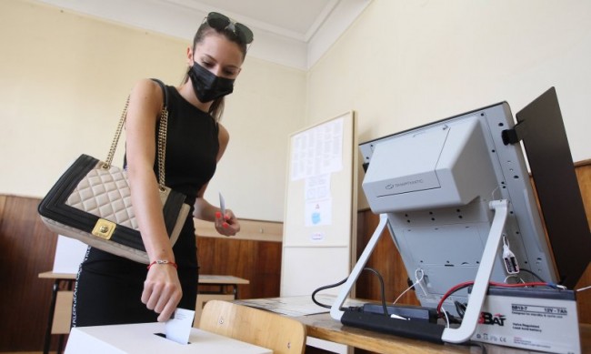 "Български възход" отива на изборите с партии-съмишленици