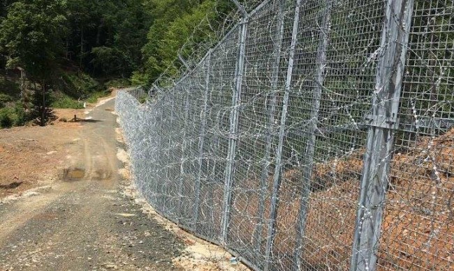 Кабинетът отпусна 1,5 млн. лева за поддръжка на оградата с Турция