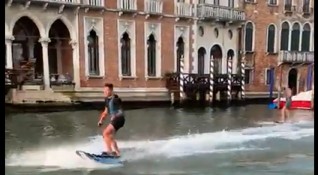За лов на двама арогантни идиоти призова кметът на Венеция