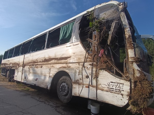 Собственикът на катастрофиралия на магистрала "Тракия" сръбски автобус има издадени