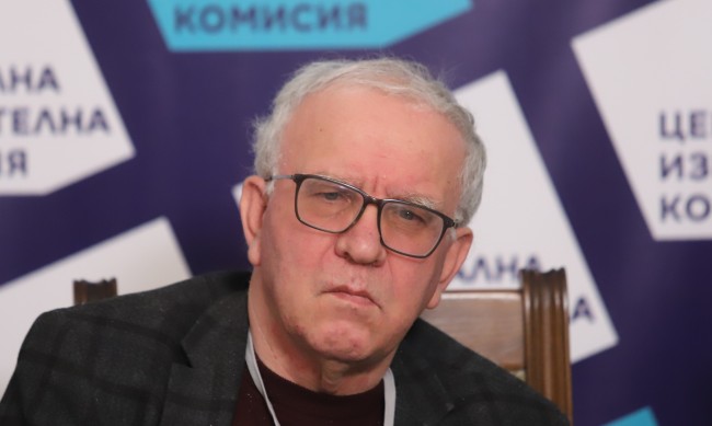 Цветозар Томов: Има партии с подписи на над 50 покойници