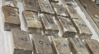 На митническия пункт Малко Търново са задържани 28 пакета съдържащи