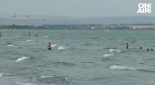 Морско течение отнесе 10 годишно момиче от Румъния до България върху