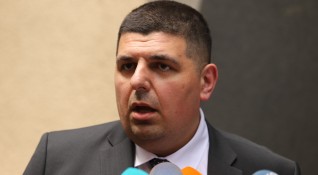 Демократична България няма притеснения и страх от самостоятелно явяване на