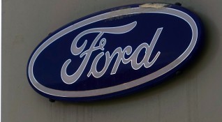 Американският автомобилостроител Форд Ford беше осъден да плати 1 7 милиарда