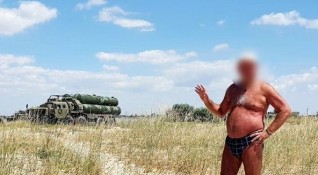 Британското Министерство на отбраната се пошегува с руски турист който