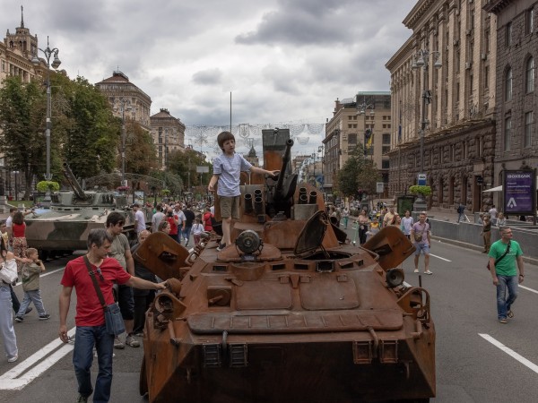 Решението на Киев да забрани публичните чествания в деня на