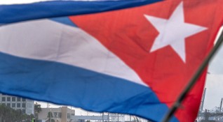 Кубинското правителство от днес започва да продава долари съобщи FOX