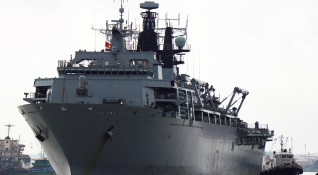 Китай експоненциално увеличава капацитета на военните си кораби и според