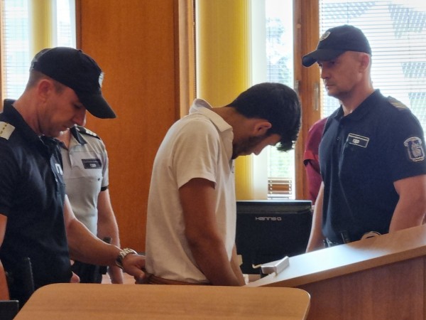 Районният съд в Бургас постанови мярка Задържане под стража на