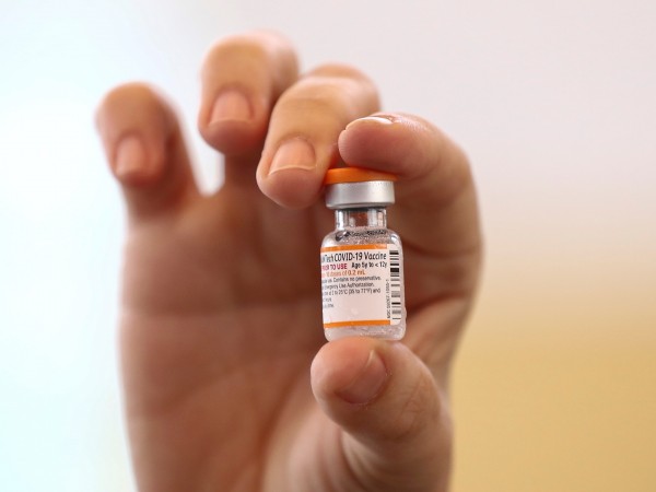 Най-големите производители на ваксини срещу COVID-19 се изправят един срещу