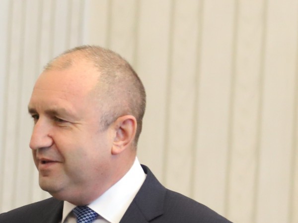Президентът Румен Радев и азерският му колега Илхам Алиев обсъдиха