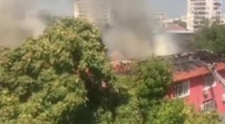 Причината заради която пламна покрива на училище в Пловдив вероятно