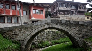 Наводненията не подминаха и историческият архитектурен резерват Копривщица Видео публикувано на