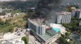 Голям пожар се разрази в петзвезден хотел в курорта Алания