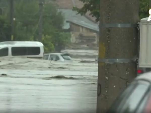 Карловско отново под вода. В града и 5 села -