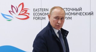 Руският президент Владимир Путин каза че западните санкции са недалновидни