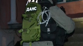 Агенти на ДАНС влязоха в Министерството на енергетиката и Булгаргаз