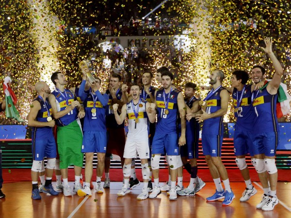 Мъжкият национален отбор на Италия по волейбол триумфира с титлата