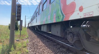Пътнически влак е блъснал велосипедист в района на жп гара