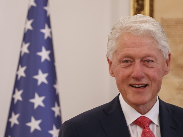 Бившият президент на САЩ Бил Клинтън отхвърли идеята, че руското