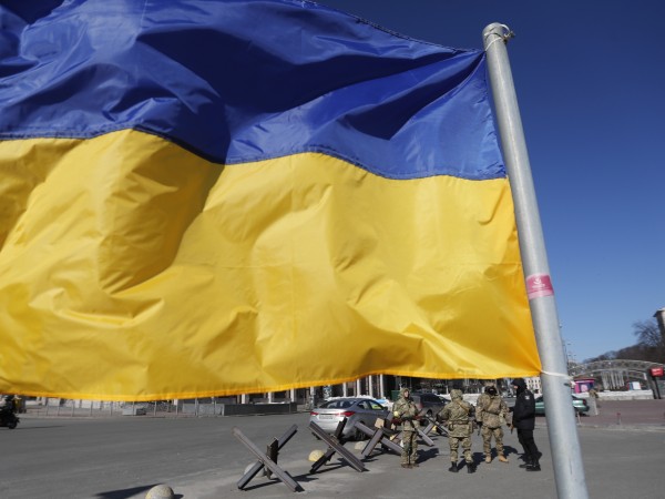 Говорителят на украинския президент Сергей Никифоров заяви, че след референдумите