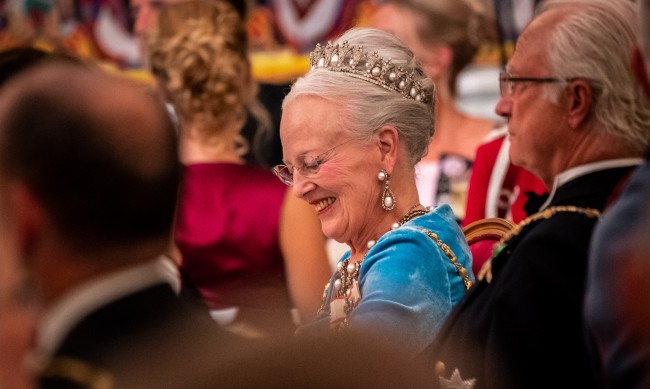 След погребението: Кралицата на Дания е с COVID-19