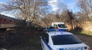 Бързият влак София Бургас блъсна и уби човек край