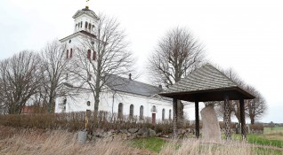 Швеция затваря църкви и изключва сауни в много от градовете