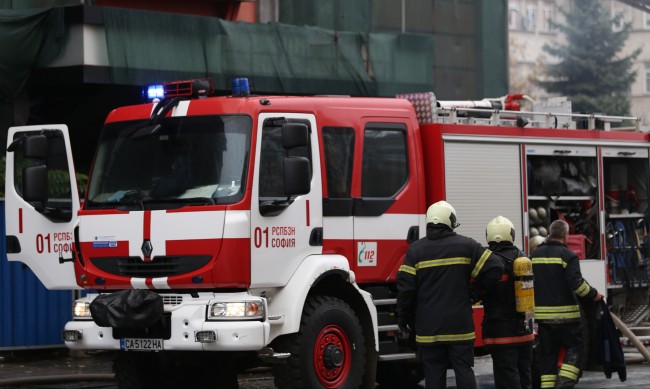 Жена загина след пожар в дома й в Бургас