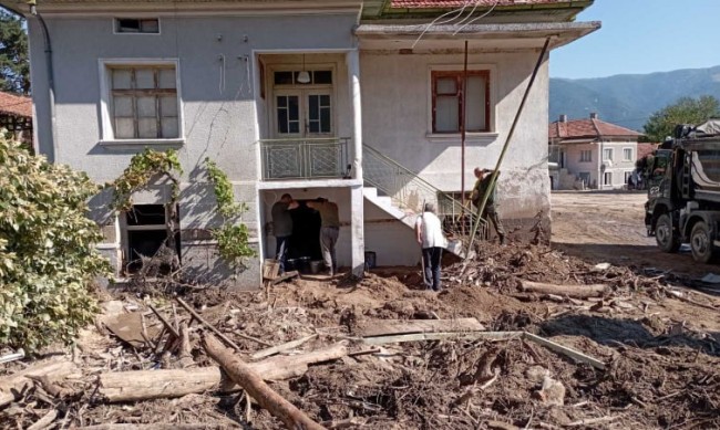 Студът изправи жителите на пострадалите села в Карлово пред още по-големи изпитания