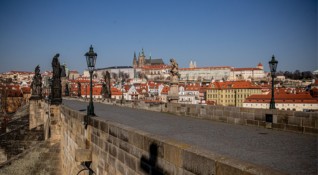 Основната опозиционна партия в Чехия изглежда че води в произведения