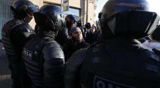 Стотина души са били задържани вчера на демонстрация срещу мобилизацията