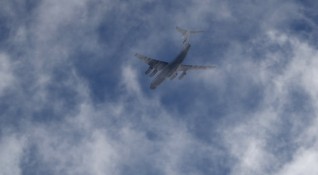 Руски самолети са доближили въздушното пространство на България на два